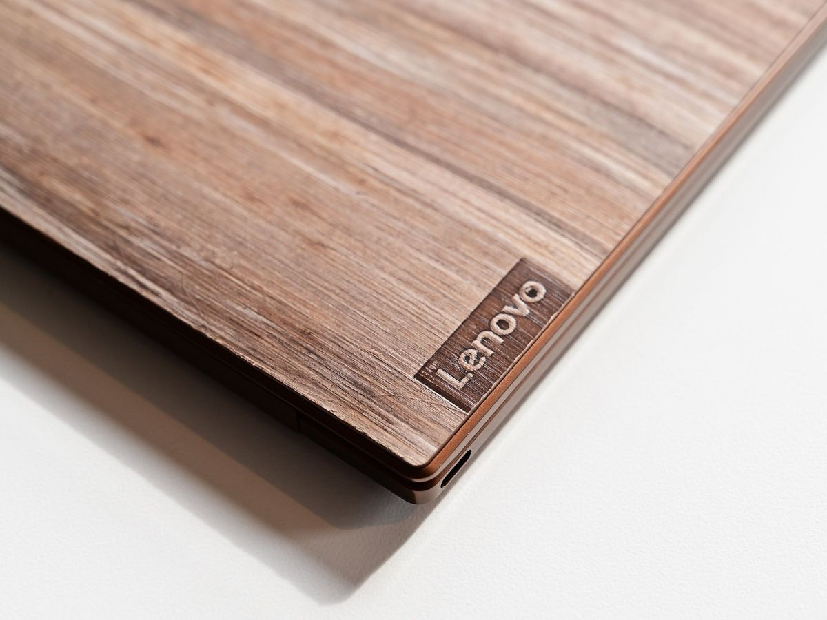 Lenovo Thinkpad Z13 Wood Exclusive