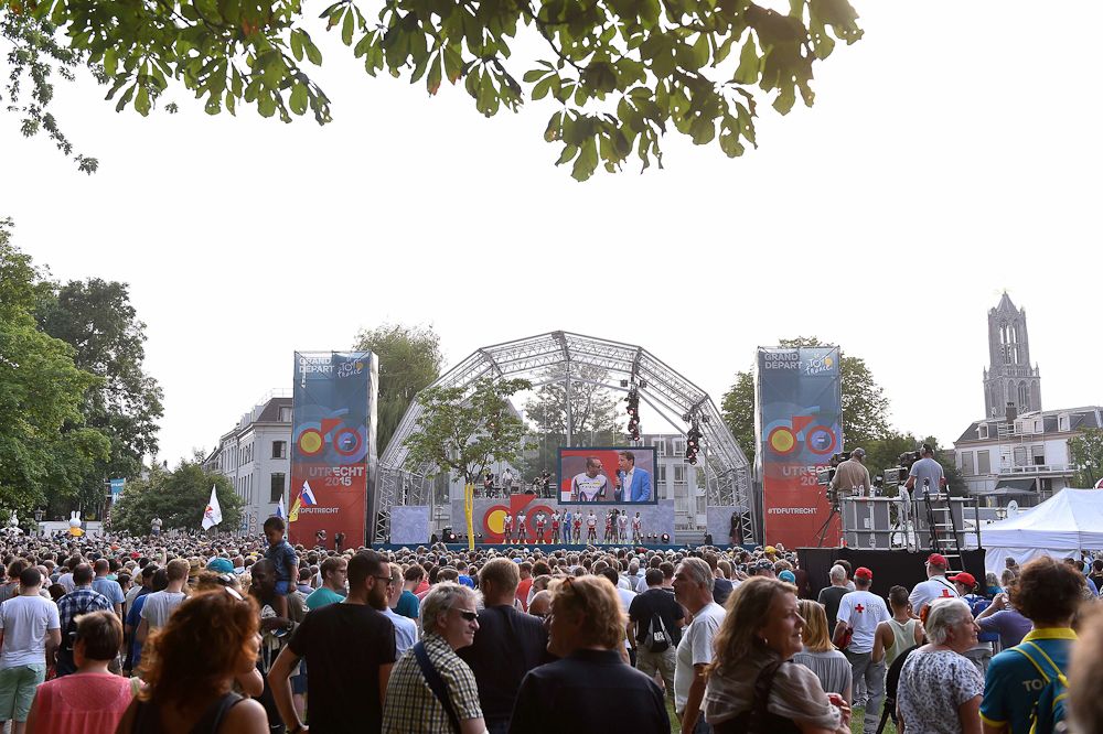 The crowd watches the 2015 Tour de France team presentation in Utrecht.