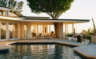 Exterior of Casa Perfect, by Rex Lotery/David Hyun, Los Angeles