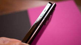 Samsung Galaxy S22 Ultra vs. iPhone 13 Pro Max