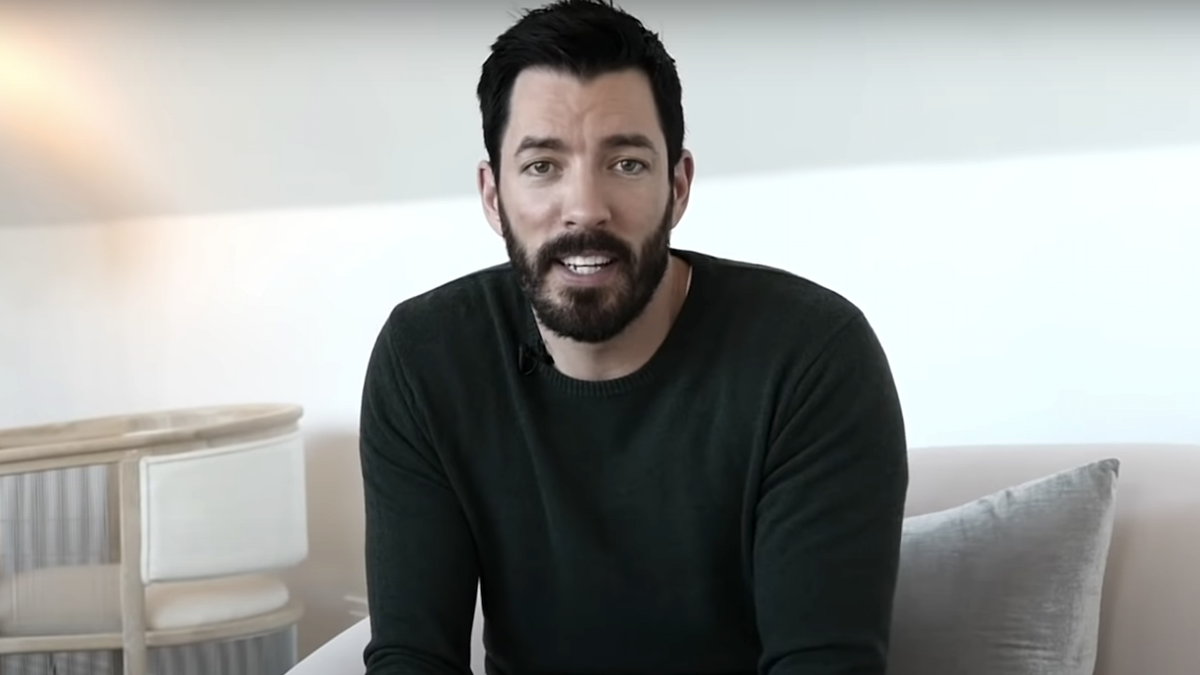 Drew Scott Is The Latest Celebrity Parent To Hide His Kids’ Face, And ...