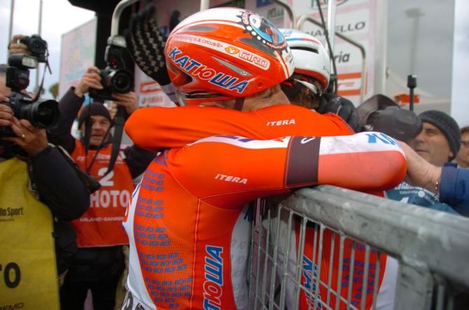Alexander Kristoff (Team Katusha) wins Milan-San Remo and hugs his teammate Luca Paolini
