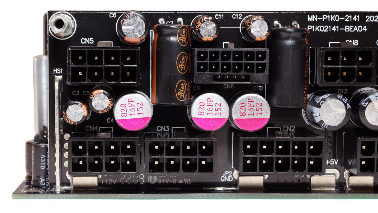 Gigabyte UD1000GM PG5