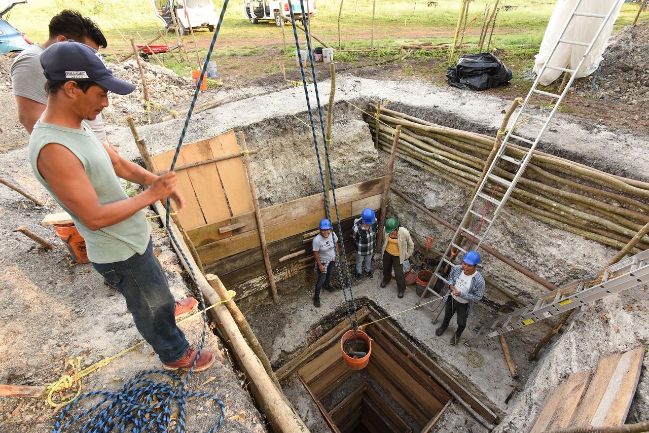 This deep excavation shows the construction sequences of the main plateau at Aguada F&eacute;nix.