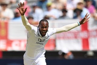 England fast bowler Jofra Archer celebrates taking the wicket of Australia's Jake Weatherald on Day 1 of the 1st Ashes Test 2025/26.