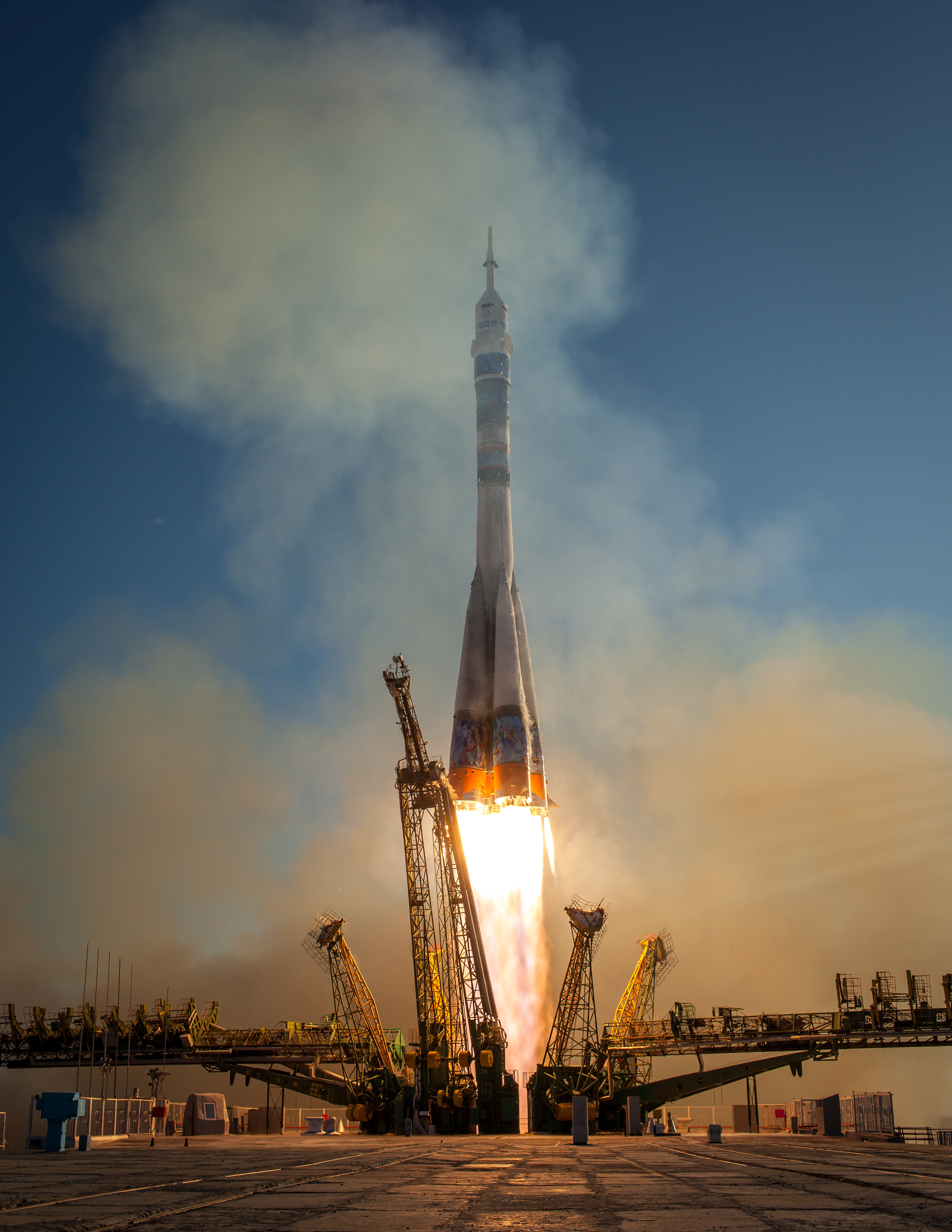 Lift Off! Soyuz Rocket Launches with Expedition 38 Crew
