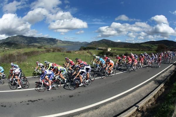 Blue skies for the opening stage of the Tour of Sardegna