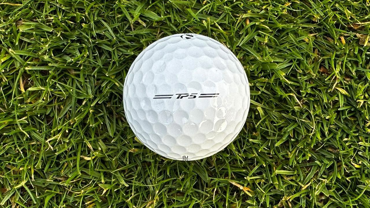 TaylorMade TP5x golf ball