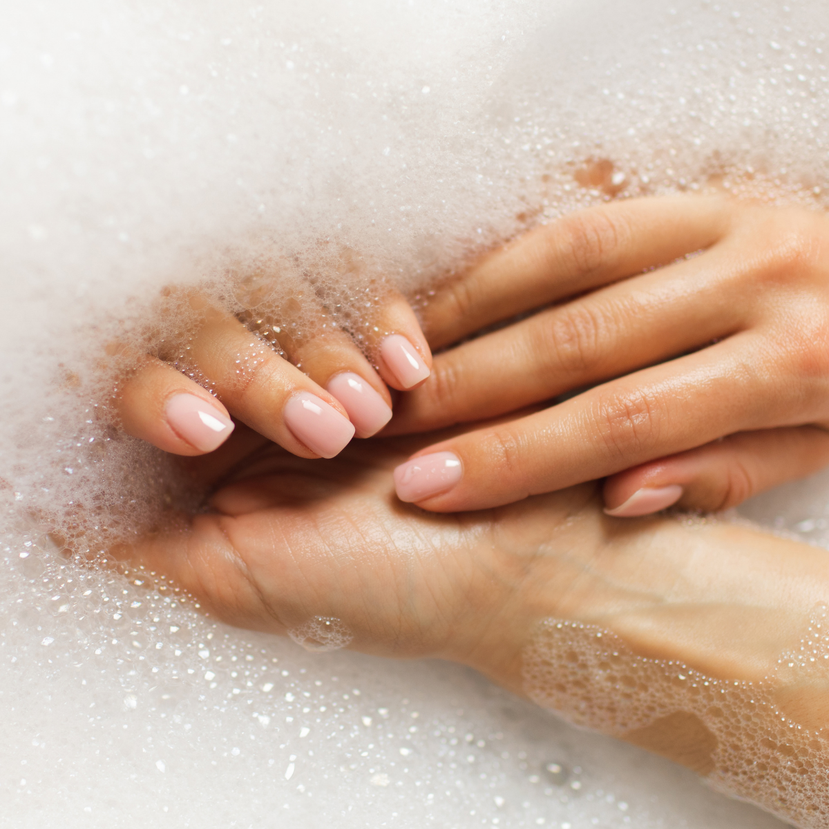 nails over bubble bath