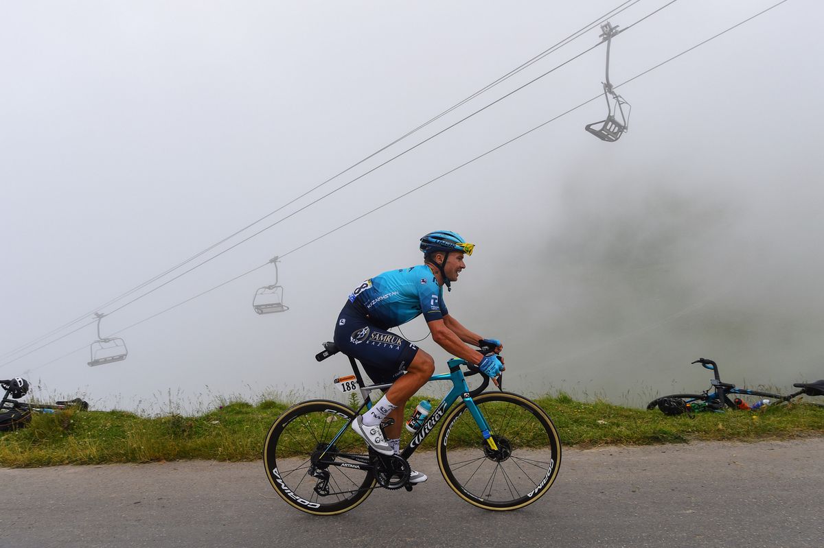 Tour de France 2021 - 108th Edition - 17th stage Muret - Col du Portet 178,4 km - 14/07/2021 - Alexey Lutsenko (KAZ - Astana - Premier Tech) - photo Dario Belingheri/BettiniPhoto&Acirc;&copy;2021