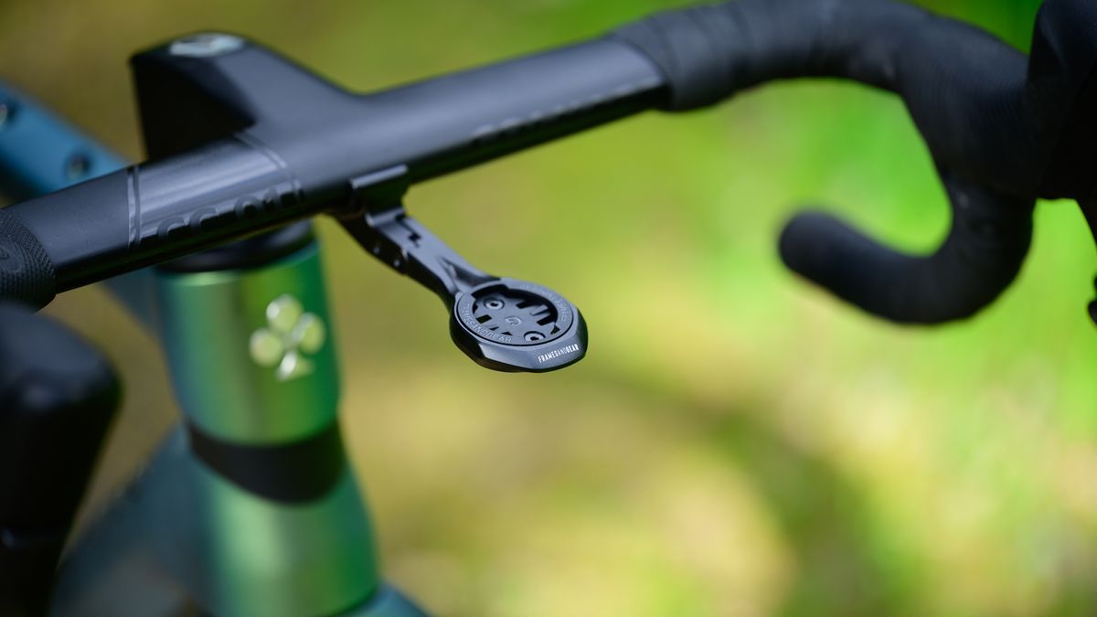 Colnago C68 Gravel with an alternative outfront mount