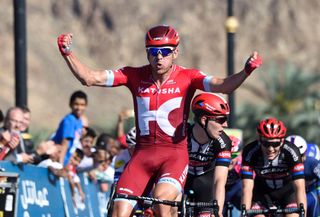 Tour of Oman stage 6 sprint finish - Video