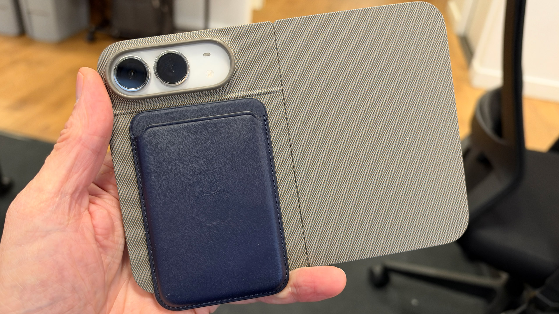 Apple iPhone Duo with MagSafe Wallet