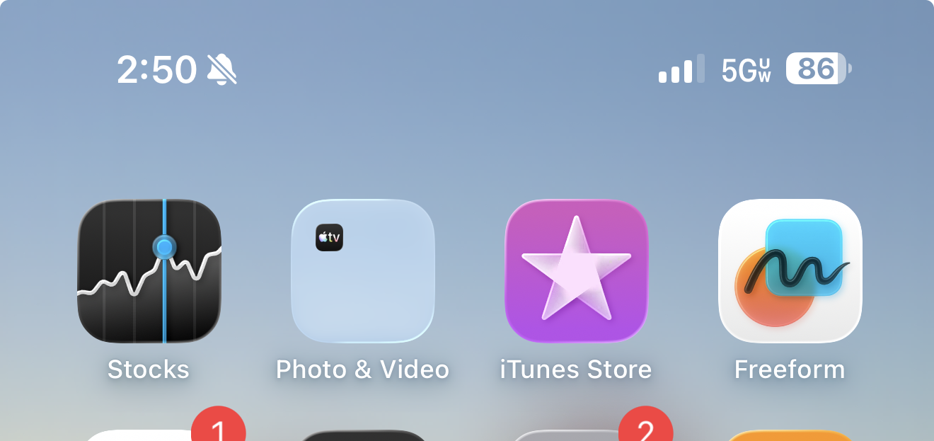 Verizon on iPhone, three bars and 5G UW
