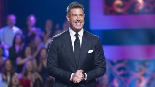 Jesse Palmer hosts The Bachelor Season 29 finale.