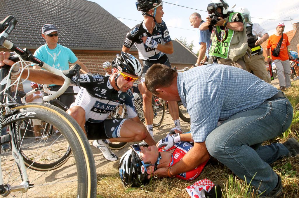 Cycling: 97th Tour de France 2010 / Stage 3
SCHLECK Frank (LUX)/ Crash Chute Val / Jens VOIGT (Ger) Matti BRESCHEL (Den)/ Injury Blessure Gewond /
Wanze (Belgium) - Arenberg Porte Du Hainaut (France)/
Ronde van Frankrijk / TDF / Rit Etape / (c)Tim De Waele