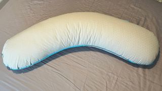 Simba Cooling Body Pillow review 2024: hug the pain away | TechRadar