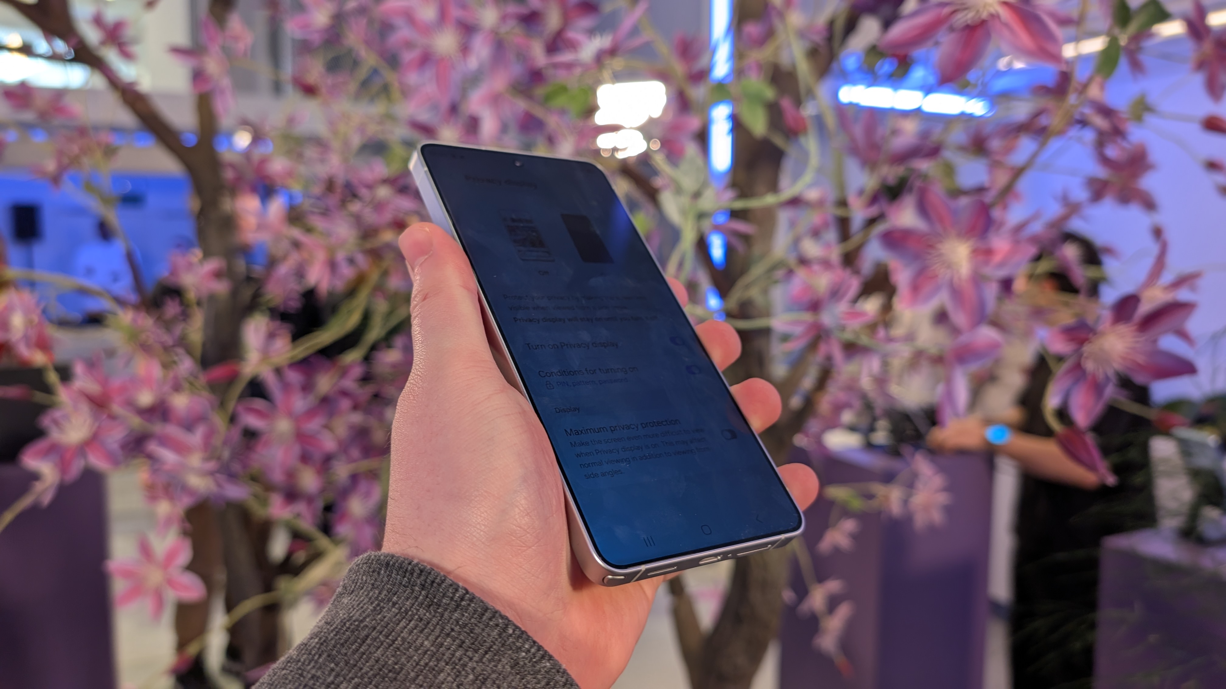 Samsung Galaxy S26 Ultra privacy display EMBARGO 25/2 7PM CET