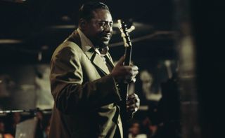 Albert King performs onstage at Ronnie Scott's Jazz Club in London in 1970