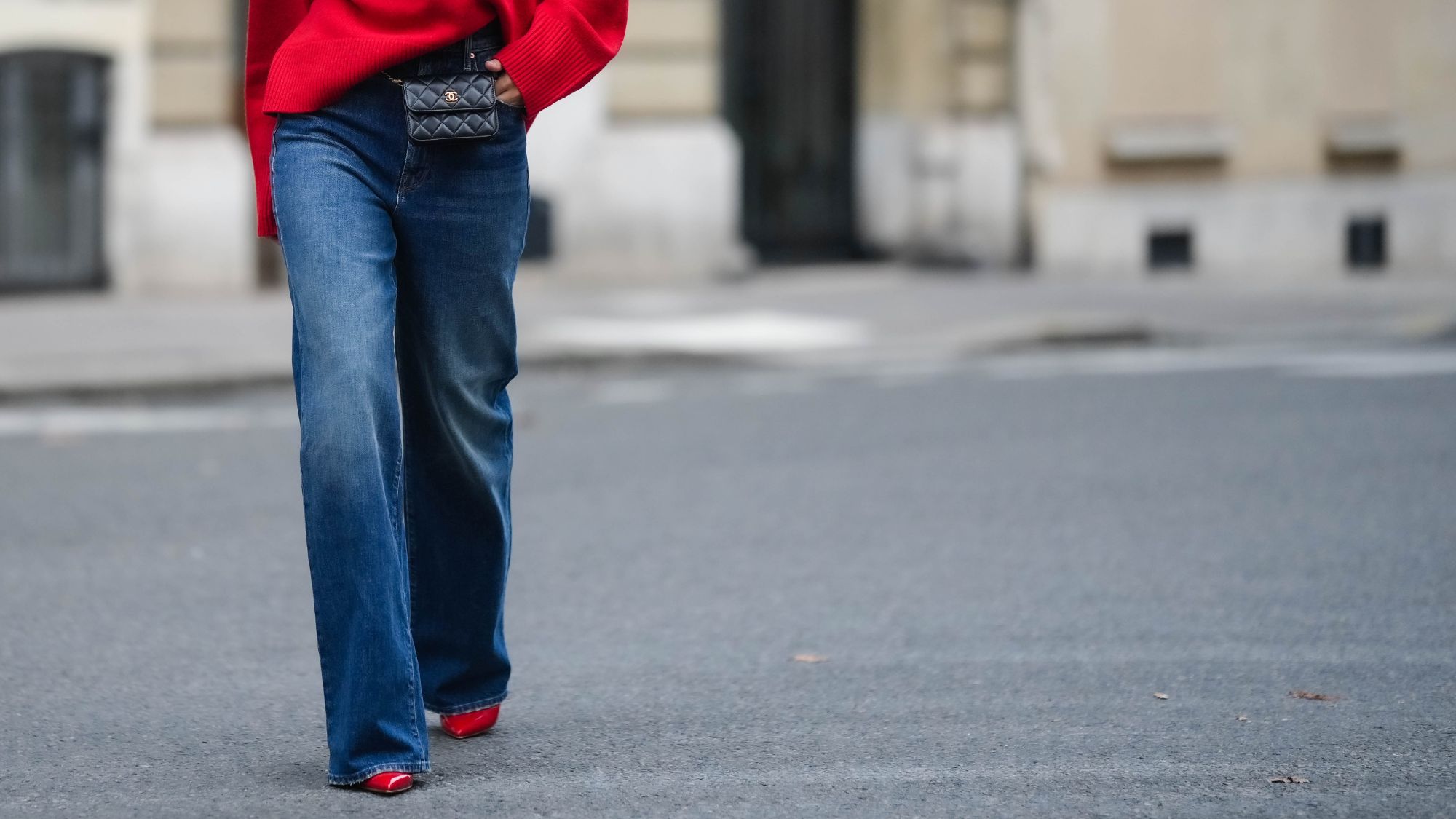 French Women Love the High-Rise Wide-Leg Jeans Trend