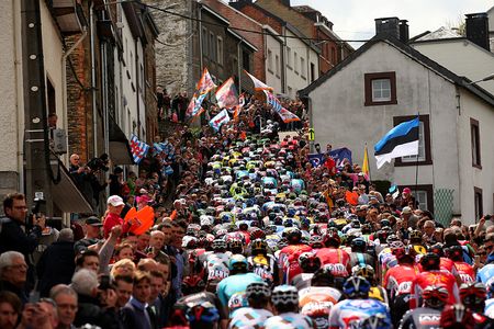 The peloton climb a step ascent
