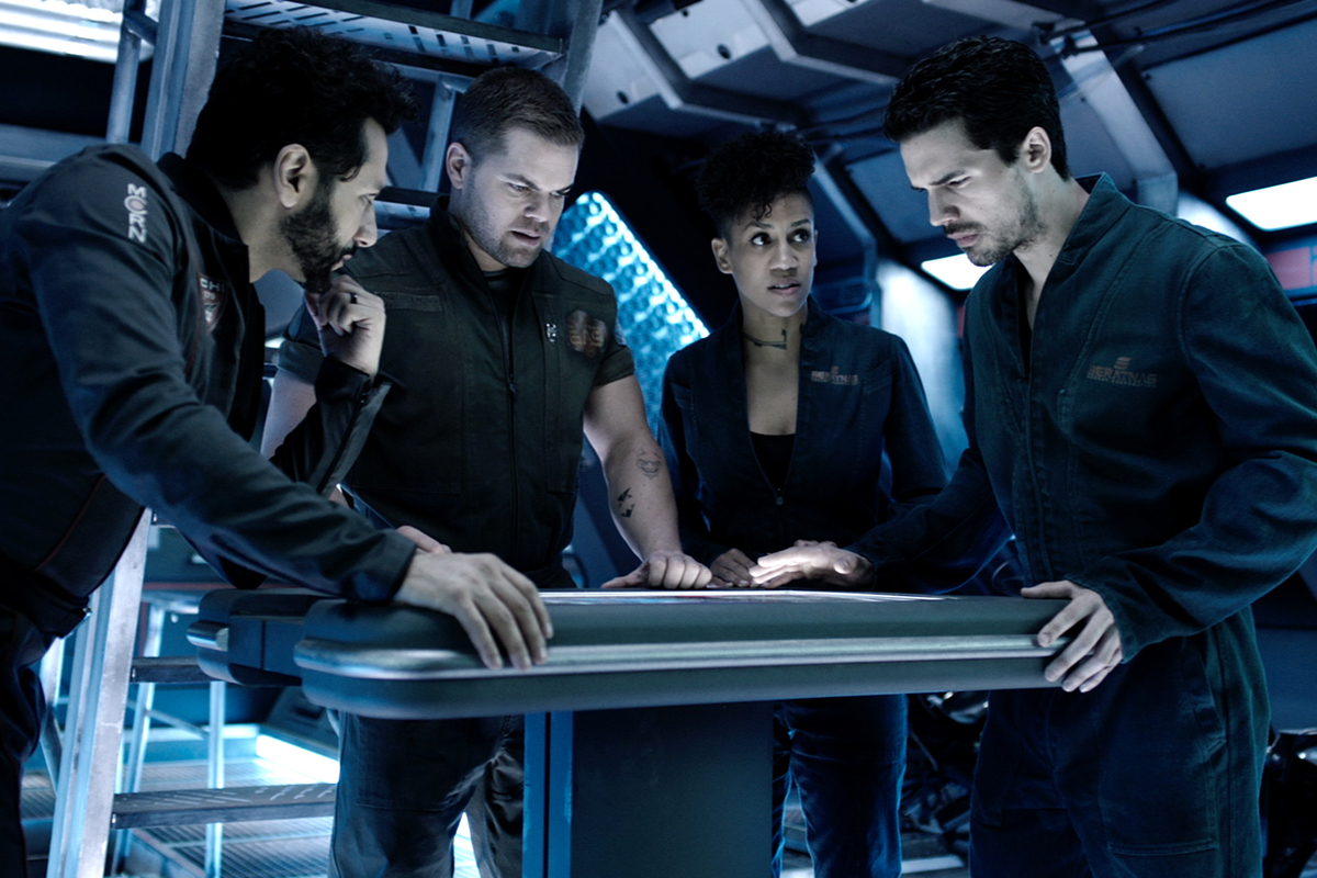 From left to right: Alex Kamal (Cas Anvar), Amos Burton (Wes Chatham), Naomi Nagata (Dominique Tipper) and Jim Holden (Steven Strait)