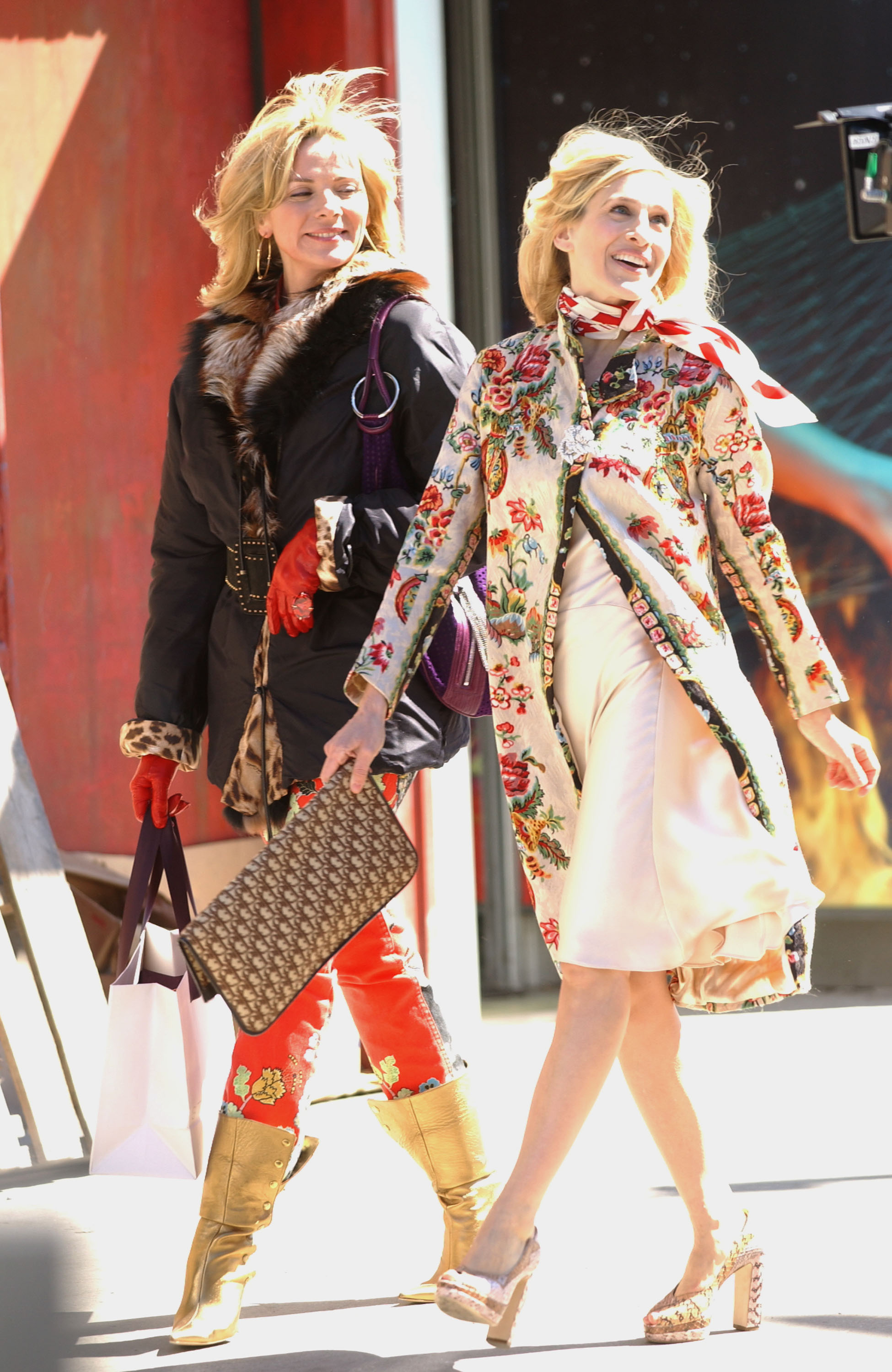 satc - samantha and carrie in florals