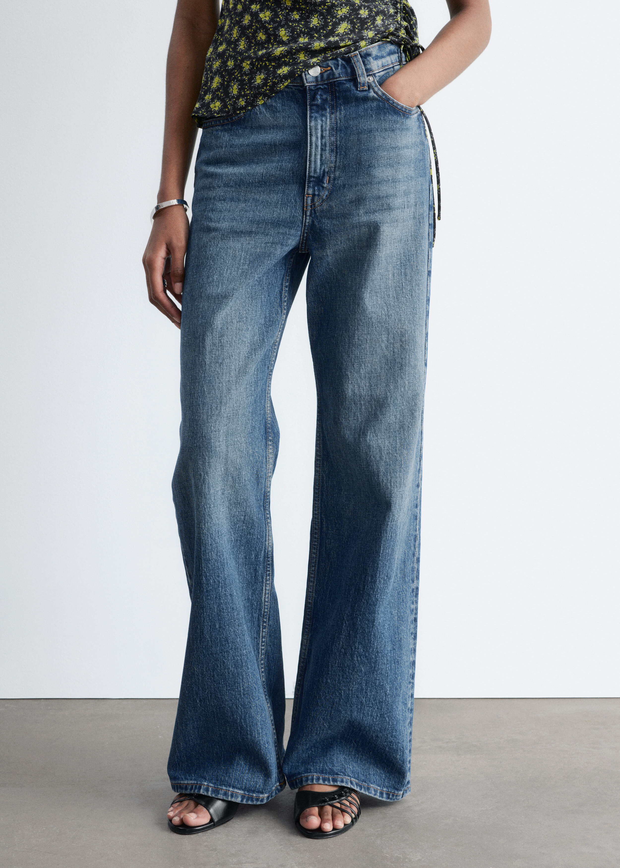 Wide-Leg Jeans