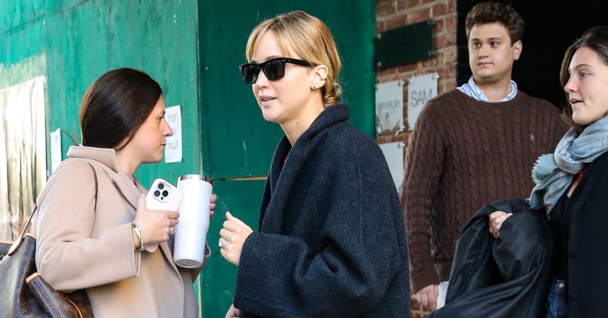 Kendall and JLaw Just Co-Signed The Flat Shoe Trend That’s About to Take Off