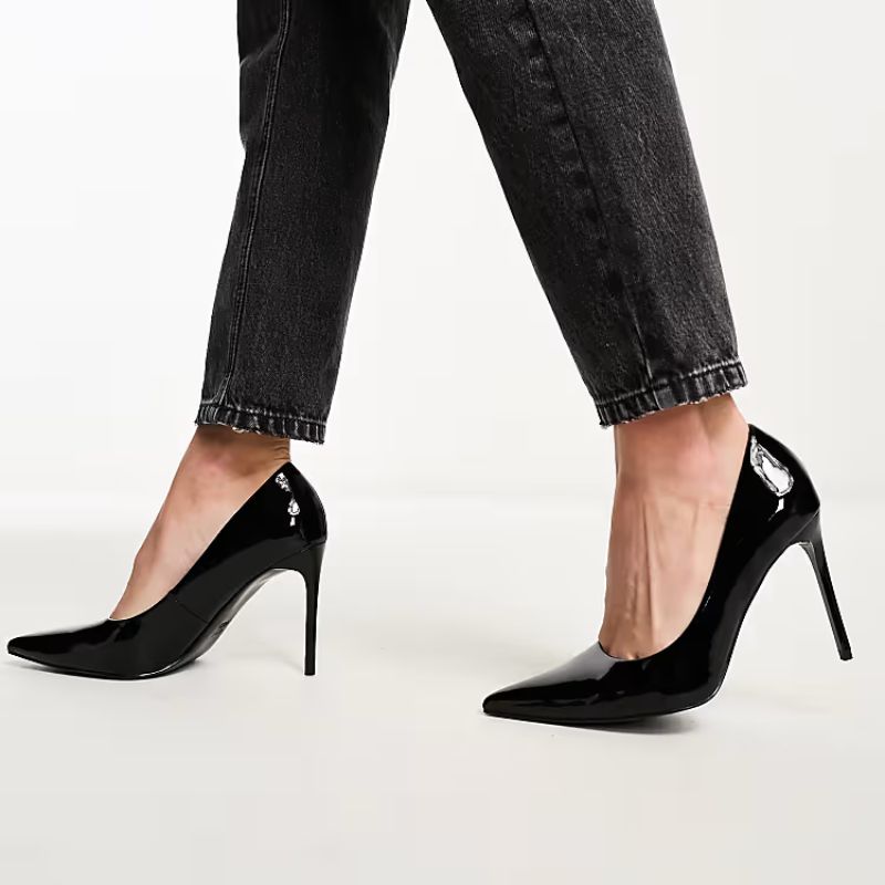black court pumps