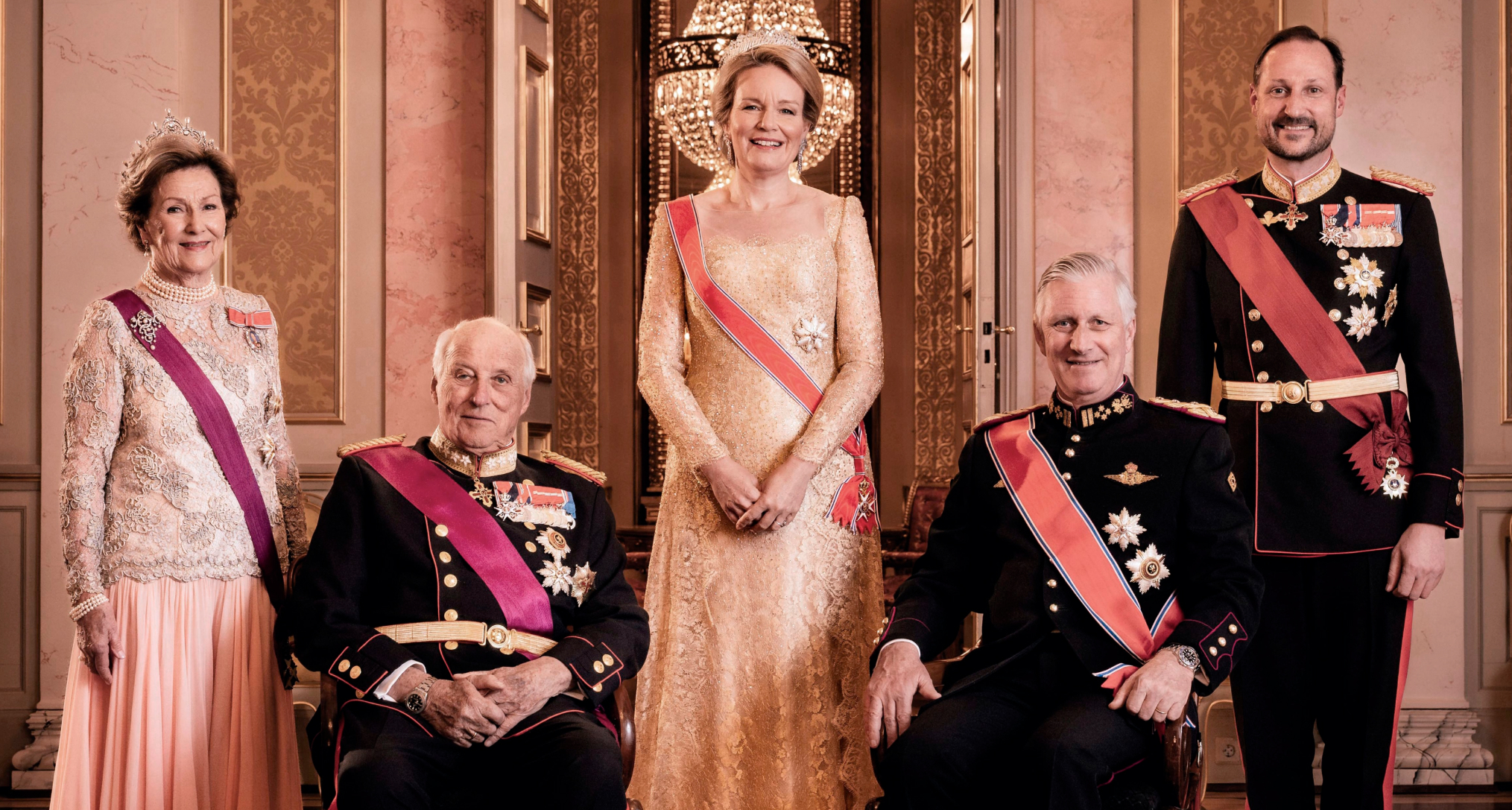 Queen Sonja, King Harald, Queen Mathilde, Prince Philippe and Crown Prince Haakon at a state banquet