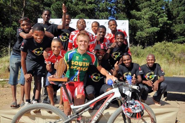 Burry Stander and some of the children from the Songo project.