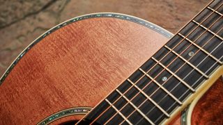 Takamine LTD2022