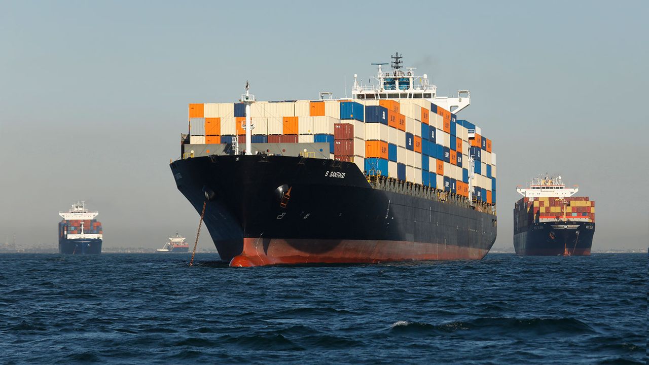 Ships queueing to dock in Los Angeles