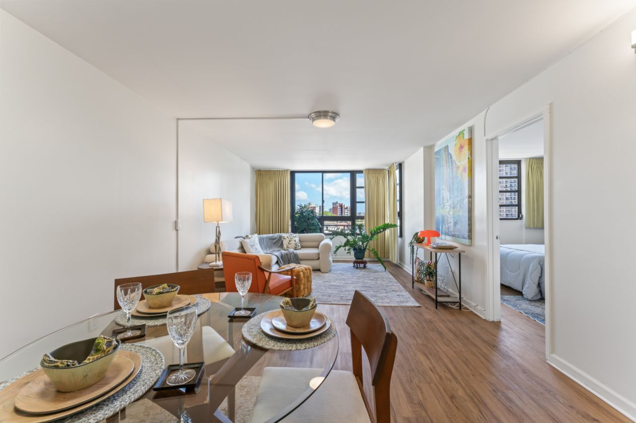 An apartment for sale in Honolulu.