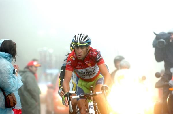 Vincenzo Nibali (Liquigas-Doimo) will be hard to dislodge from red.