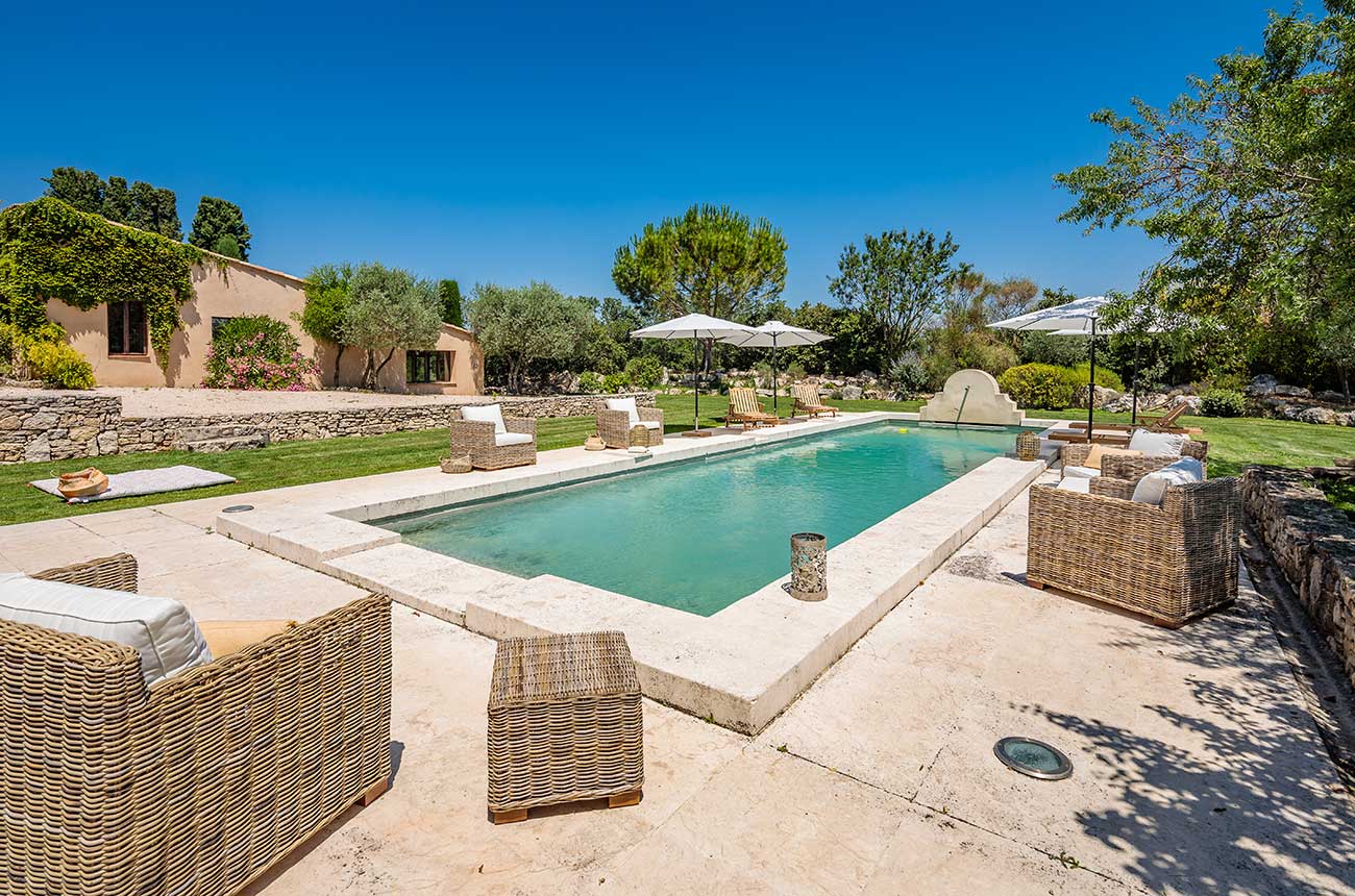 Aix-en-provence vineyard property listed by Christie's