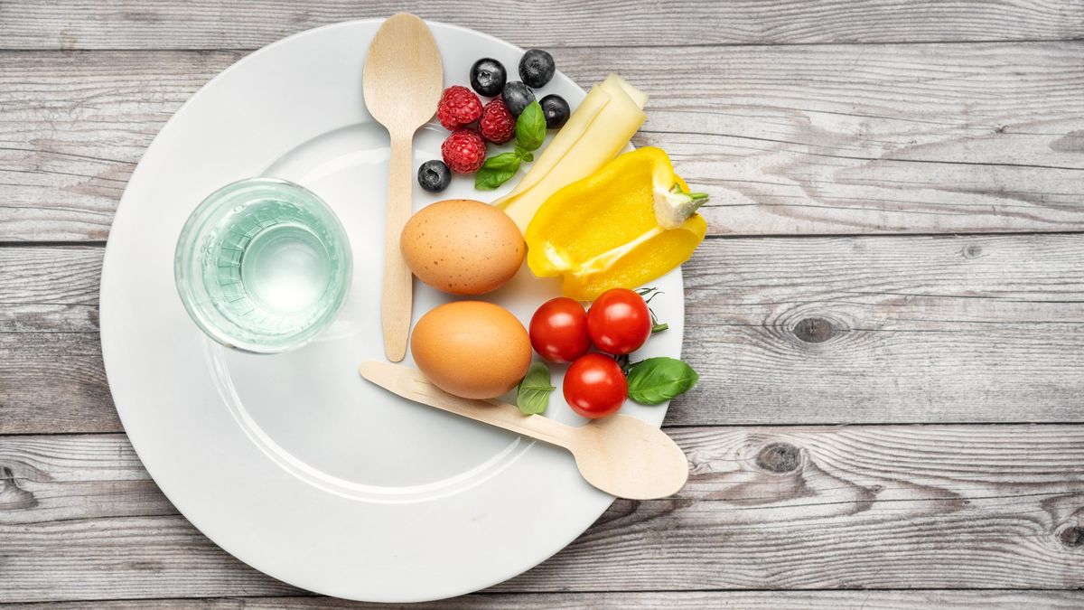 Intermittent fasting 16:8: How-to, benefits and tips