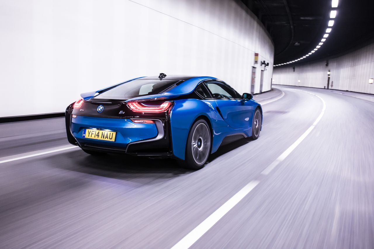 bmw_i8_2.jpg