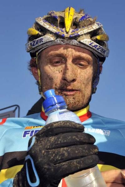 Bart Wellens gets some water after the race.
