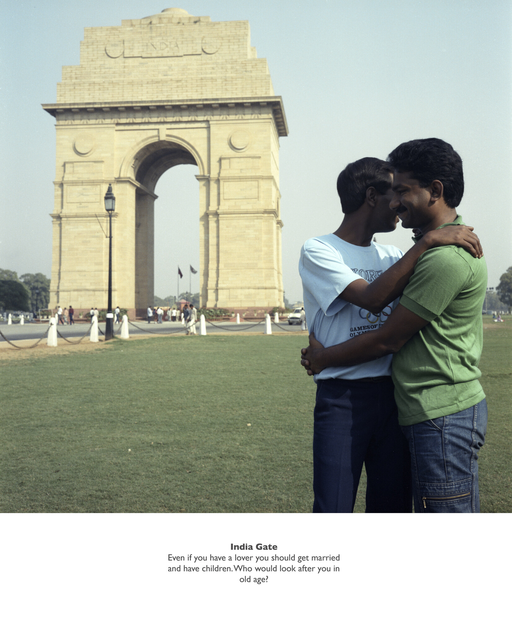 Exiles. India Gate &amp;copy; Sunil Gupta