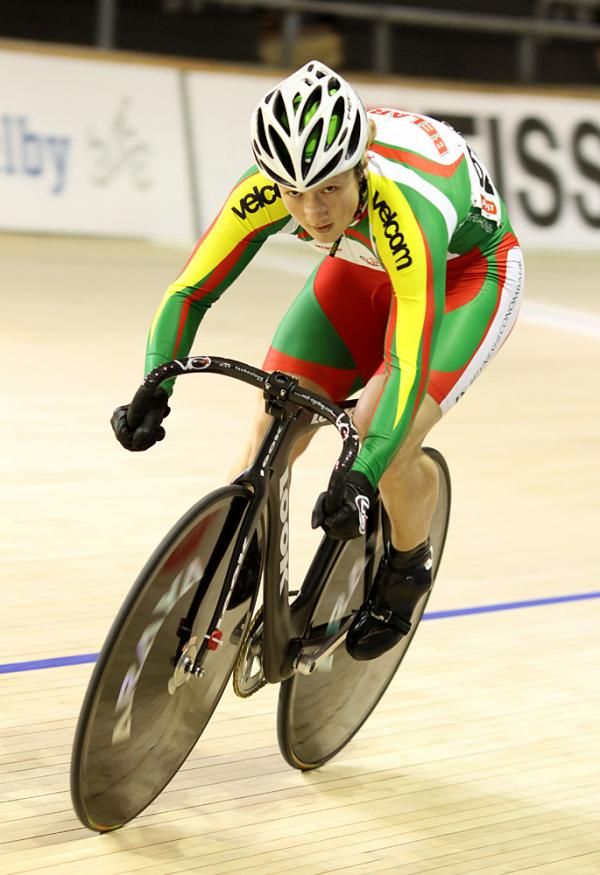 Olga Panarina (Belarus) attacks the banking in her qualifying run for the women's sprint