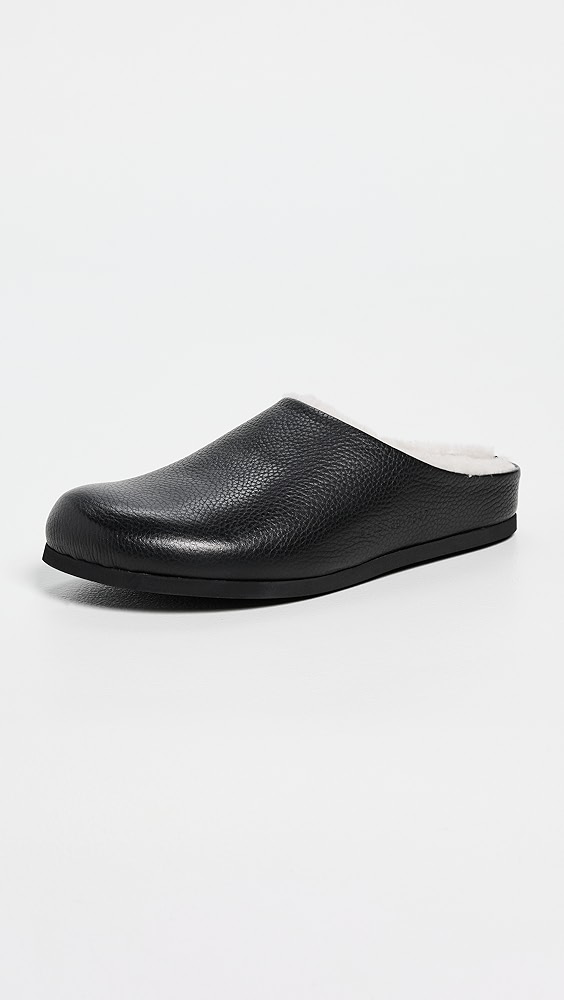 Common Projects Clogs in Leather With Shearling