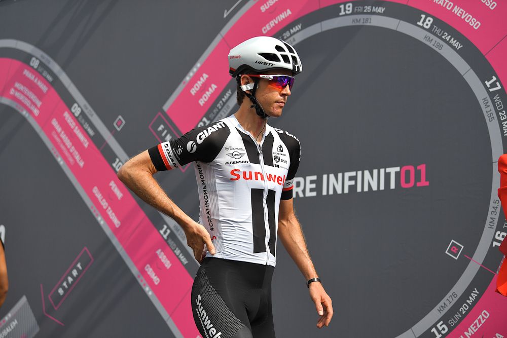 Chad Haga gets ready for the Giro d'Italia start