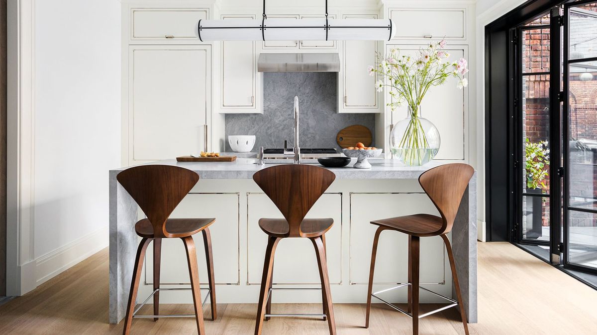 How can I update my kitchen without replacing it? |
