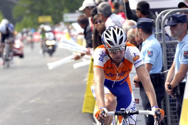 Denis Menchov (Rabobank) rides toward the finish.
