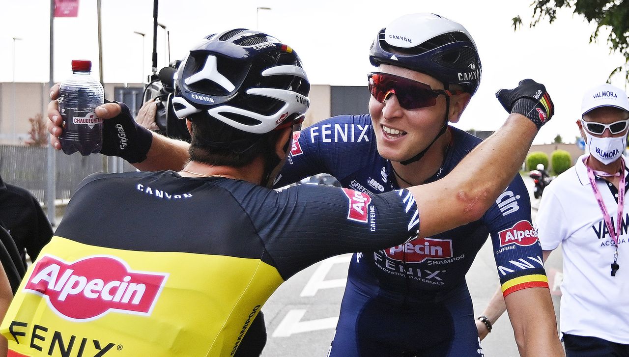 Tim Merlier celebrates victory on stage two of the Giro d&#039;Italia 2021