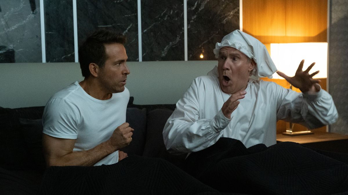 Ryan Reynolds and Will Ferrell in Spirited