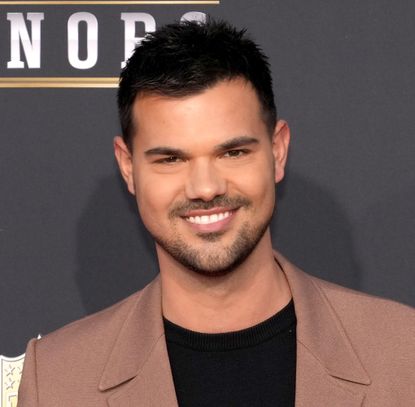 10s index - taylor lautner