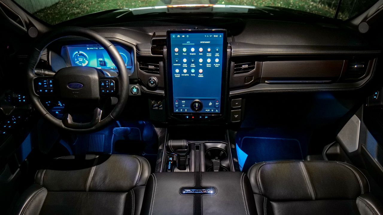 2025 Ford F-150 Lightning test drive.